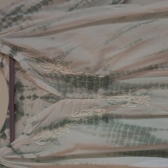 Vintage America green/white  tie dye blouse, size XXL,  Vneck,embroider detail - Picture 2 of 7